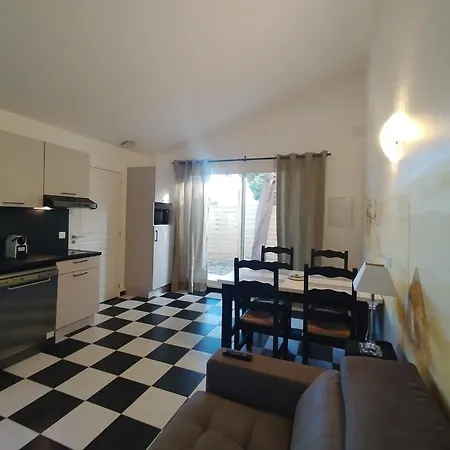 Appart F2 - 4 Couchages Avec Jardin Saint-Laurent-de-la-Salanque Exterior foto