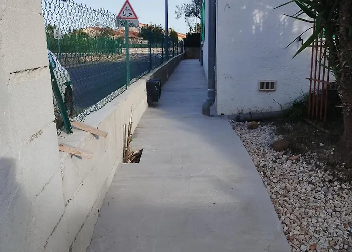 Appart F2 - 4 Couchages Avec Jardin